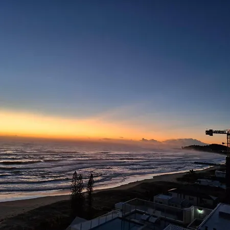 Luxury Beachside Apartment Gold Coast Exterior photo